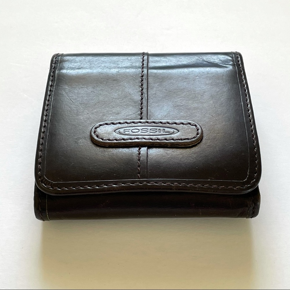 Fossil Brown Essential Leather Wallet